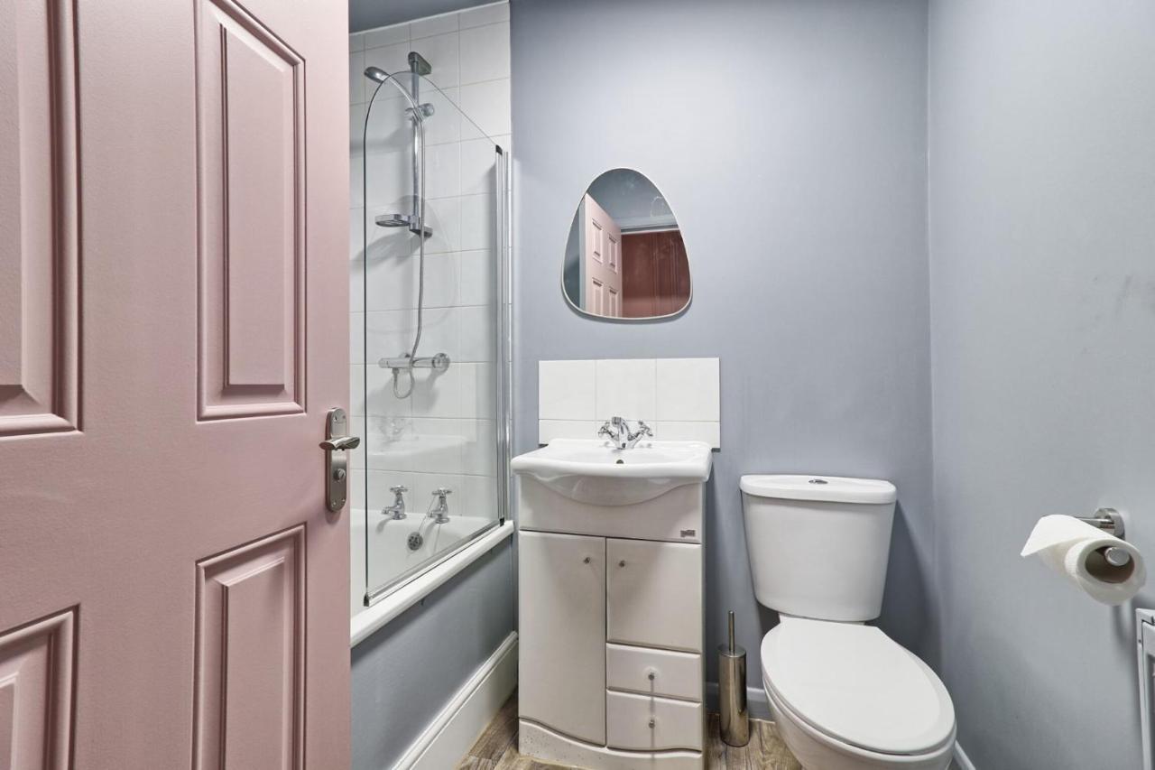 Urban Stylish Apartment - Southend Stays Экстерьер фото