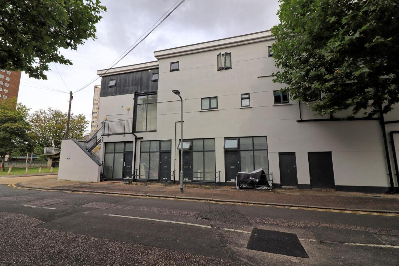 Urban Stylish Apartment - Southend Stays Экстерьер фото